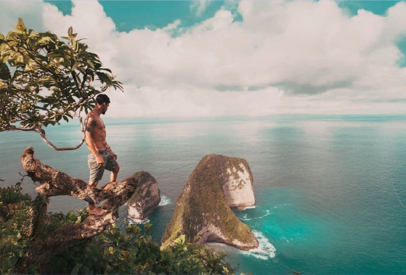 Nusa Penida Iconic Land Tour & Caspla Pontoon Watersports Combo